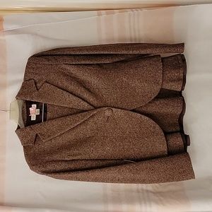 2 Piece casual corner suit with a line skirt